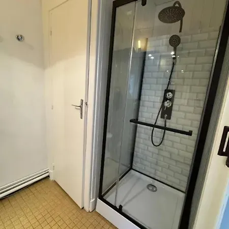 Charmant studio à Néris-les-Bains de 20 m² Нери-ле-Бен