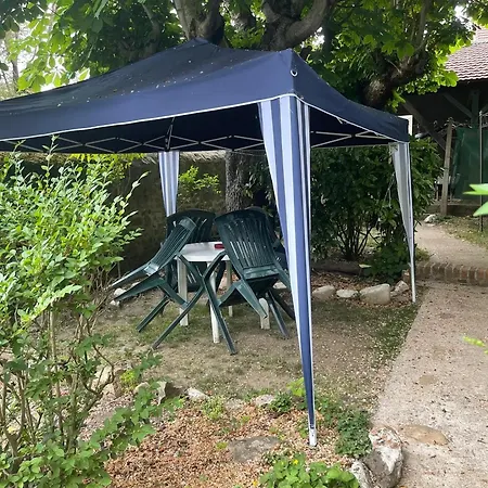 Charmant studio à Néris-les-Bains de 20 m² Нери-ле-Бен